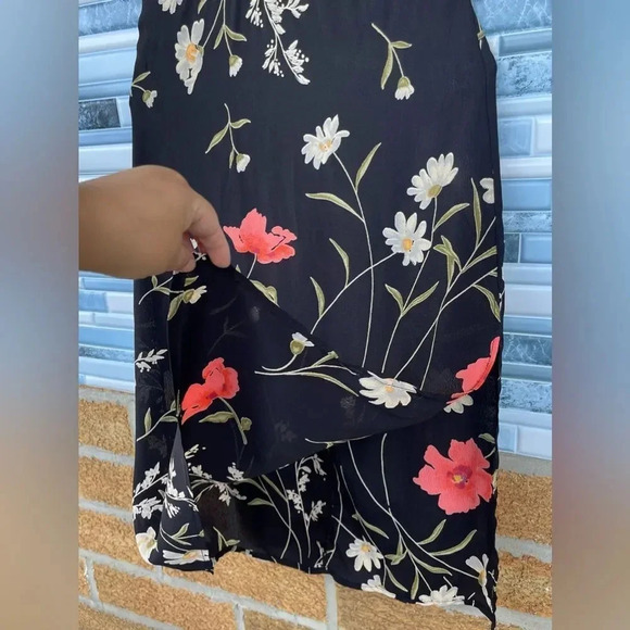 Reformation floral print dress size 2 - Picture 8 of 16